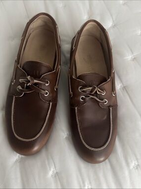 Leather boat shoe moccasins